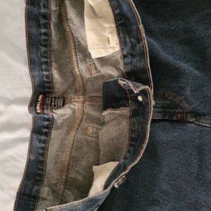 Kirkland Signature Denim Relaxed Fit Jeans, 46 x 32 Pristine Condition AAA+++
